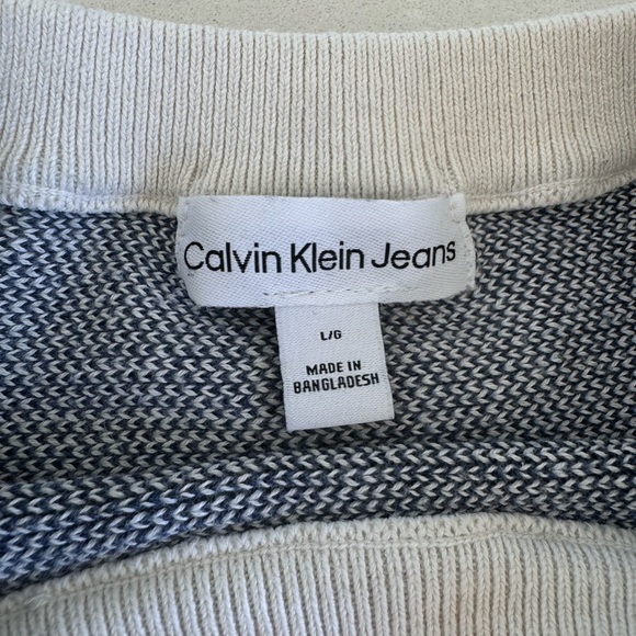 Calvin Klein Jeans Sweater - Picture 3 of 5